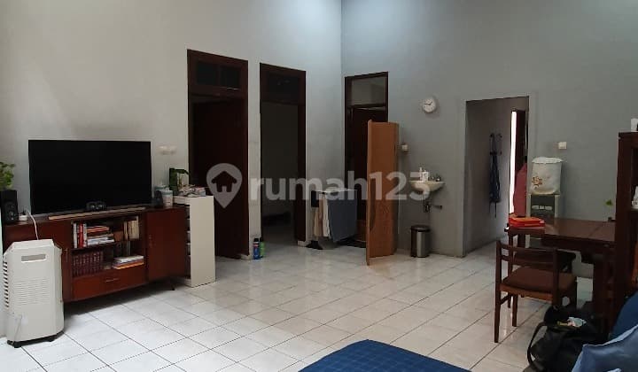 Dijual Rumah Bagus Kramat Pela 255 Meter SHM Furnished Jaksel