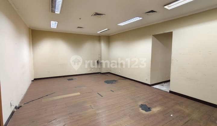 Sewa Office Space Mall Taman Palem 527 Meter Kosongan Cengkareng