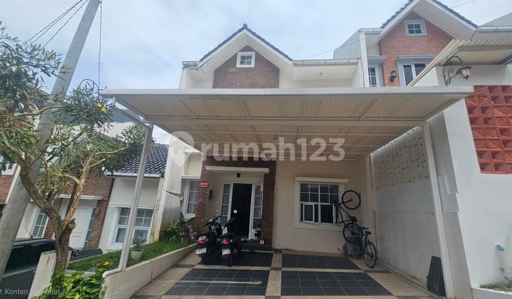 Rumah Dalam Cluster 2 Lantai Sariwangi Cihanjuang 20 Menit ke Pintu Tol Pasteur