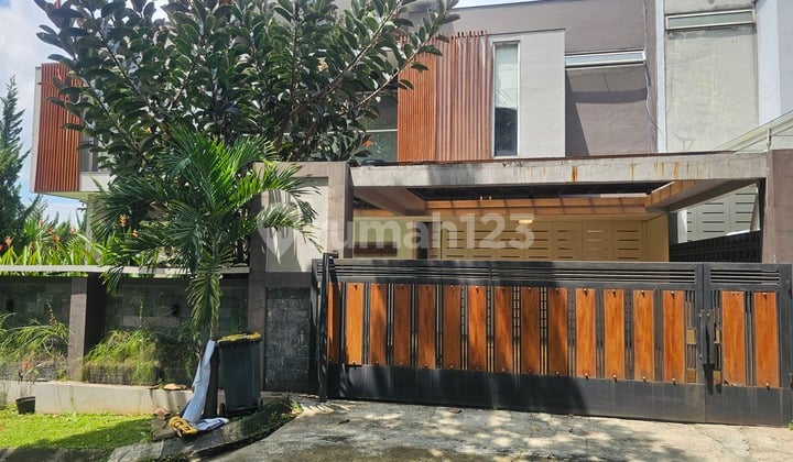 Rumah Mewah 2 Lantai Citra Green Dago