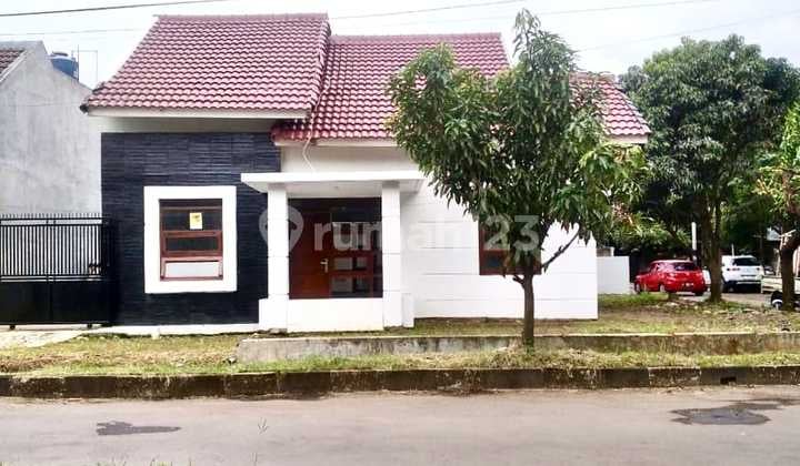Dijual Segera Bu! Rumah Hoek Terawat Komplek Bumi Adipura Gede Bage Samping Summarecon