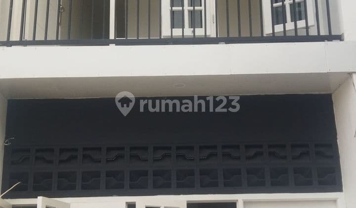Rumah 2 Lantai Dekat Ke Unindra Dan Pasar Kramat Jati Jakarta Timur