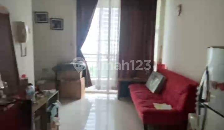 For Sale: Secondhand Central Park Apartment, Nice 1BR Furnished, Grogol