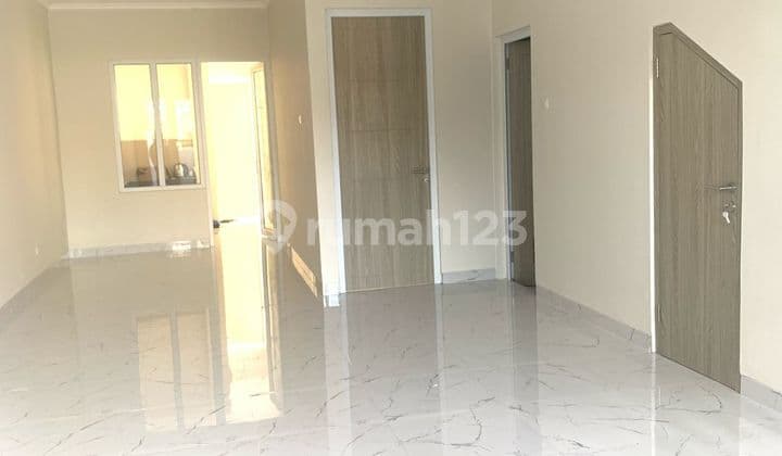 Rumah Bagus Di Jl Taman Cirendeu Permai Tangerang Selatan