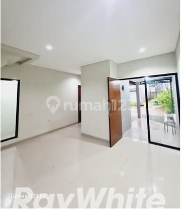 Hot Sale Rumah Bagus 2 Lantai Siap Huni di Ciputat