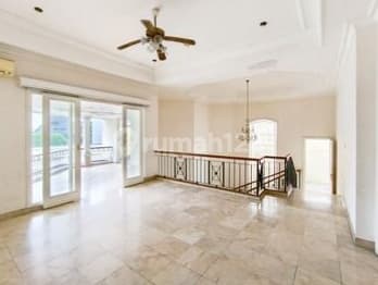 Hot Sale Rumah Bagus Strategis Ada Pool di Pondok Indah Jakarta Selatan