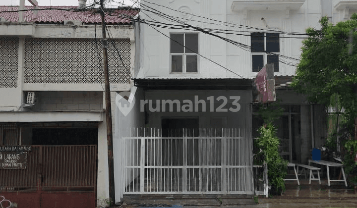 3 Lantai Siap Pakai, Cocok Untuk Usaha atau Kantor