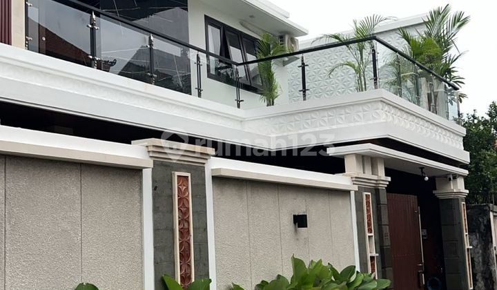 Siap Huni Rumah Full Furnish 2 Lantai di Renon