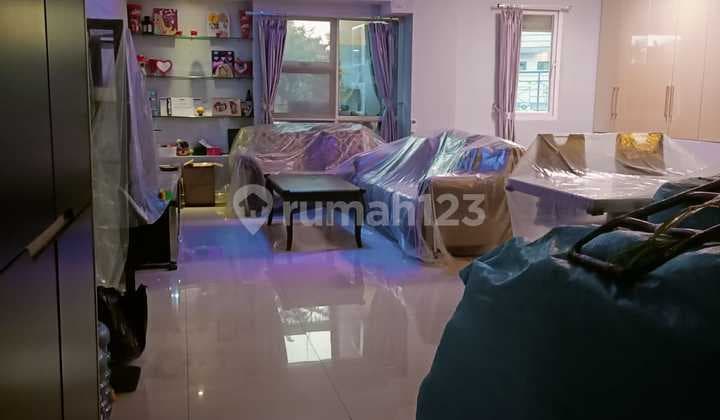 Fully Furnished 5th Floor Apartment at Grand Tropic, West Jakarta