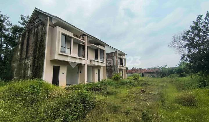 Townhouse Kondisi Nyaman Asri di Casa De Arana, Kab Bogor