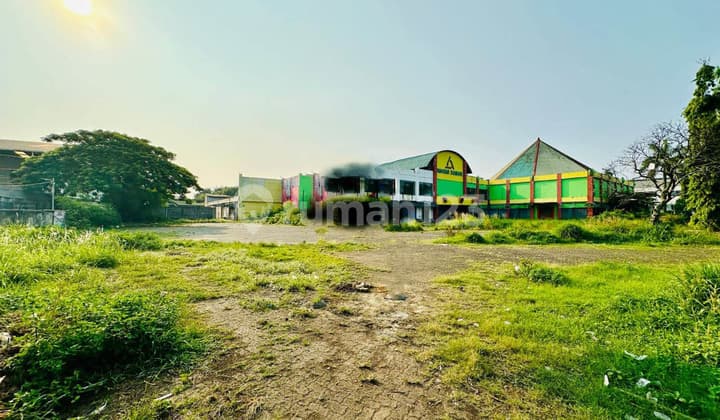 Former Supermarket on Jl. Raya Gatot Subroto, Tangerang City