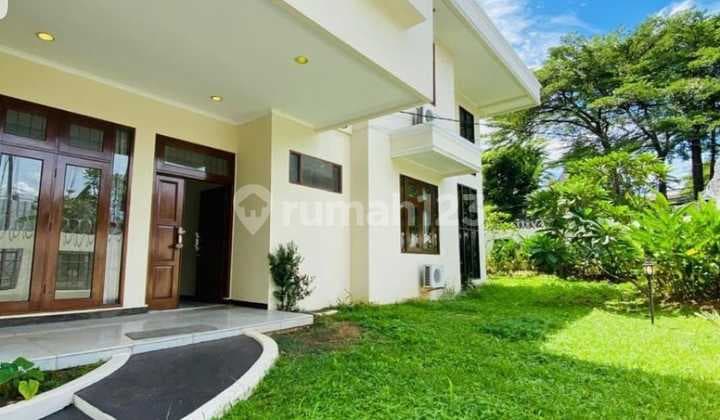 Luxury Hook House + Semi-Furnished Pool in Pejaten, South Jakarta