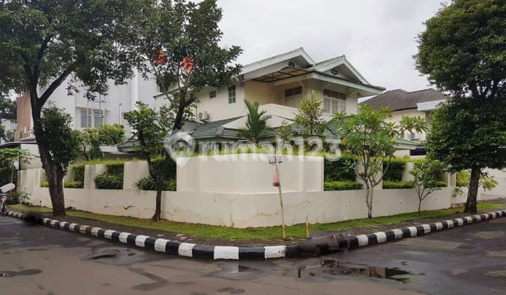 Rumah Hoek 2 Lantai Siap Huni di Bintaro Sektor 7 Tangerang Selatan