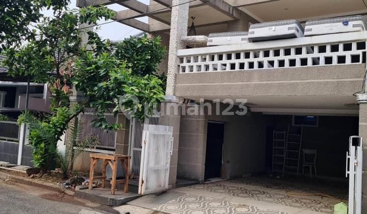 Rumah Furnished BR 4+1 di Serpong Park Cluster Diamon Serpong