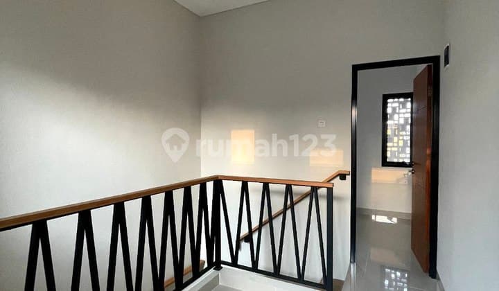Pemandangan Indah Rumah Dengan 2 KT di Bekasi
