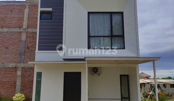 Rumah Modern Dengan Rooftop di Tangsel