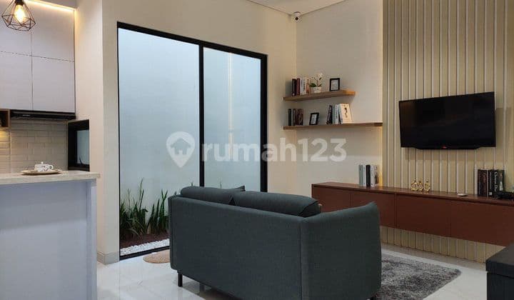 Rumah Modern Dengan Kawasan Asri di Ciputat