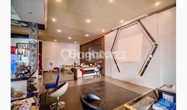 Toko dan 2 Unit Gudang Raya Gadang Malang