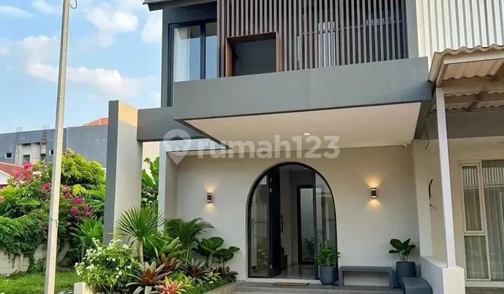Rumah Minimalis Plus Attic Room di Dian Istana Wiyung