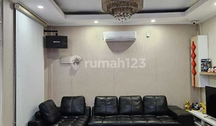 Rumah Full Furnsih, 3 Lantai, & 5 Kamar Di Taman Palem Lestari