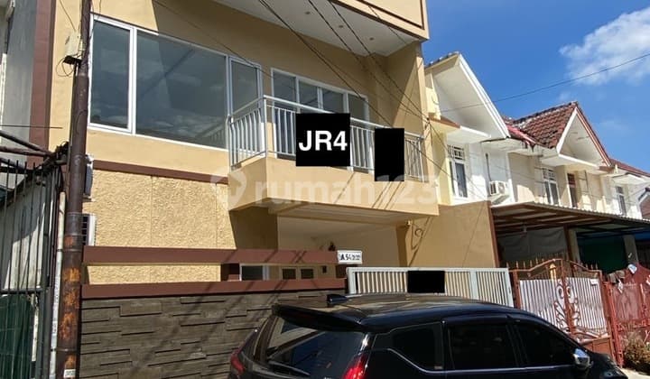 New House, 3 Full Floors, & 5 Bedrooms in Taman Palem Lestari