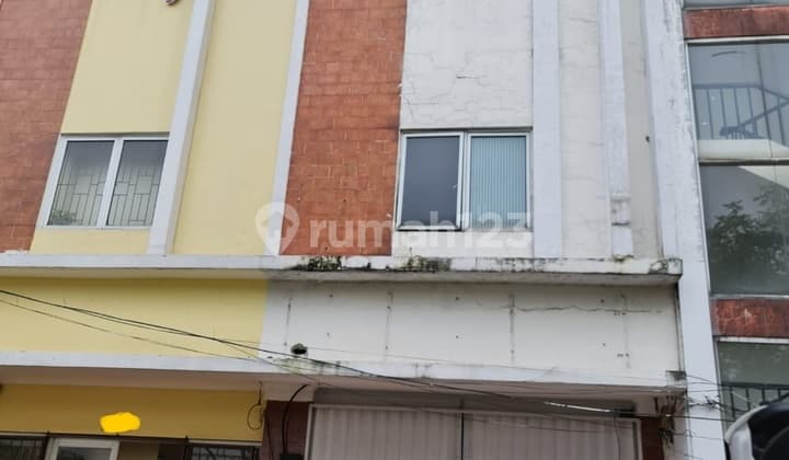 Ruko 3 Lantai di Dormitori Gading Serpong Seberang Kampus UMN