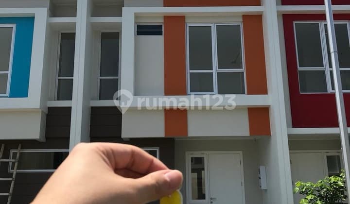 Dijual Rumah 2 Lantai Murah Banget 5x10.5 Cluster Martinez Summarecon Serpong