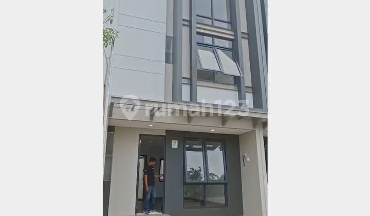 Dijual Rumah 3 Lt 3x15 Siap Huni Di Latinos Bussines Bsd