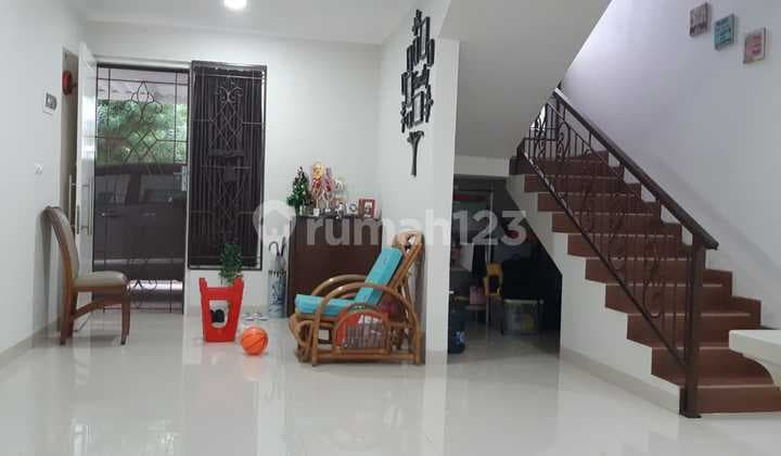 Dijual Rumah Semi Furnished Siap Huni Cluster Oleaster Serpong