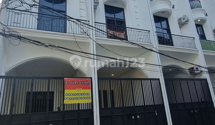 Nice House In Teluk Gong Strategic Location