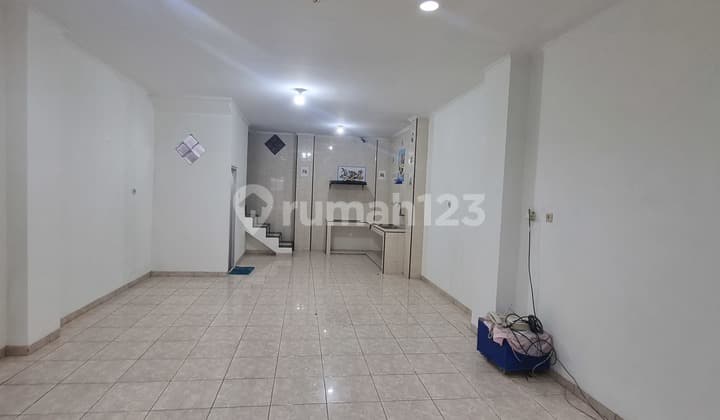 Jual Cepat.lokasi Strategis..Jalan Depan