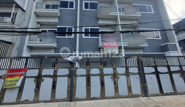 Rumah Baru..Lokasi Terdepan...Dekat Jalan Raya