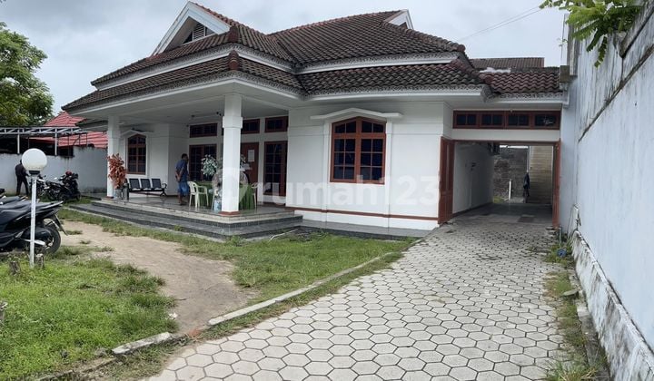 Rumah Besar Tegah Kota Klandasan