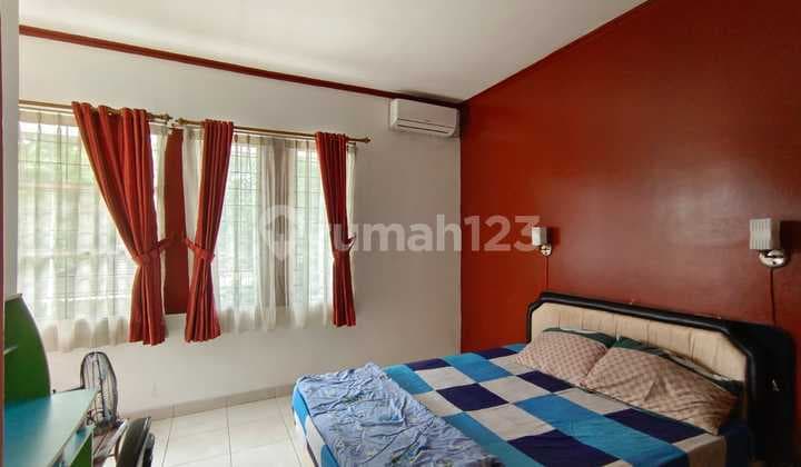 E. Ready-to-Live House in Castilla BSD Bumi Serpong Damai, Good.