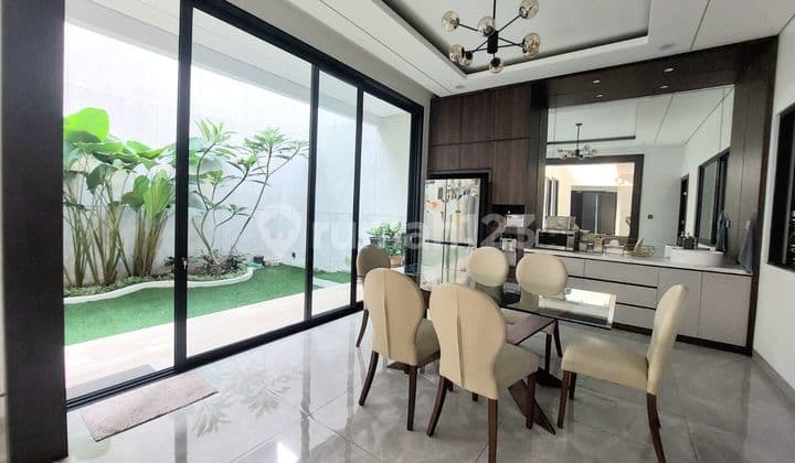 Rumah Bagus Tropical Modern Cluster Sutera Buana Alam Sutera 2 Lantai Siap Huni