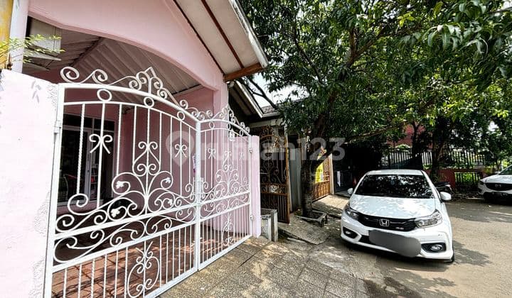 Rumah Bagus Rapi Dan Siap Huni Bonus Ruangan Cantik Untuk Salon Di Griya Kencana 1 Ciledug Dijual Cepat