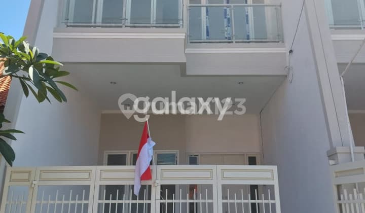 Rumah Baru Dibangun Dekat Galaxy Mall Daerah Mulyosari di Surabaya Timur