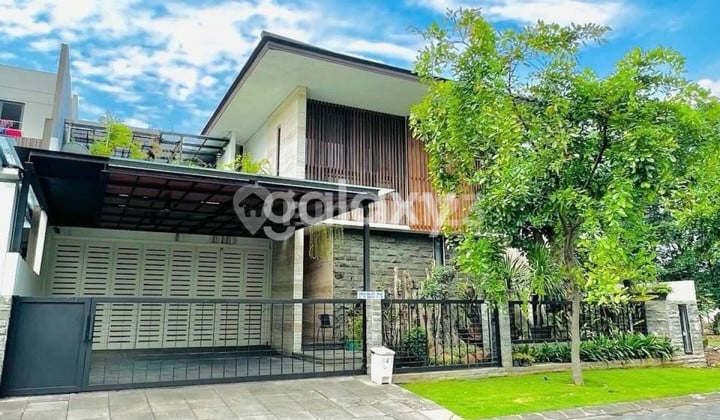 Rumah Mewah Daerah Graha Natura di Kawasan Asri Berkualitas Nuansa Alam Surabaya Barat Rumah Mewah Daerah Graha Natura di Kawasan Asri Berkualitas Nuansa Alam Surabaya Barat