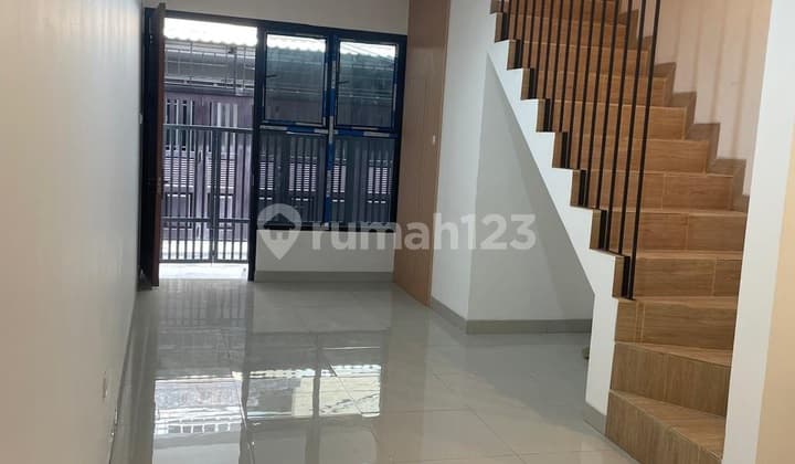 Rumah Baru 3 Lantai Siap Huni Tanjung Duren Jakarta Barat