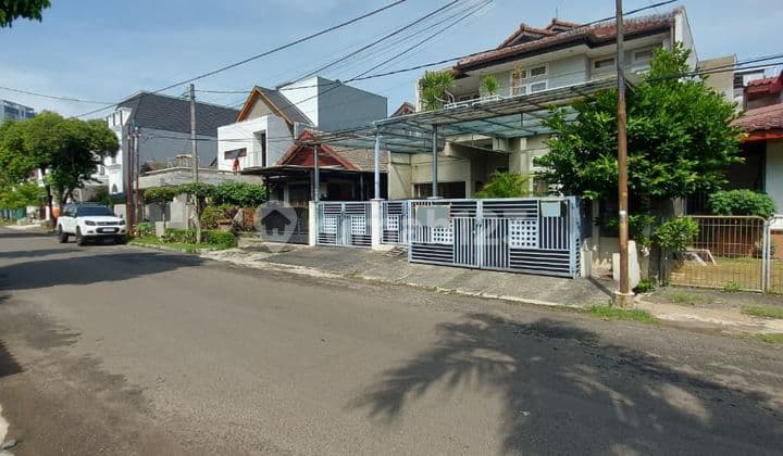 Jual Cepat !! Rumah Siap Huni Dalam Komplek Besar Bintaro Jaya Lingkungan Tenang