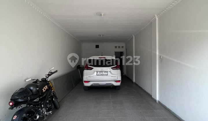 For Sale Rumah dan Kantor Cocok untuk Kantor / Kost / Rumah Pribadi Jati Padang Raya