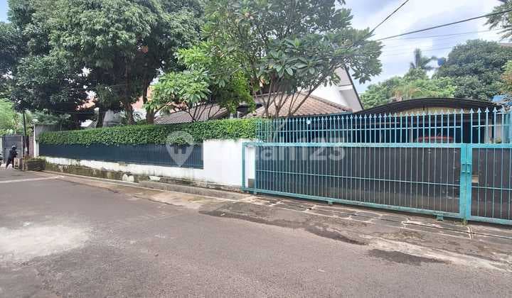 Rumah Tropical Asri Terawat Area Cipete - Cilandak Lingkungan Bagus & Tenang Dekat ke MRT