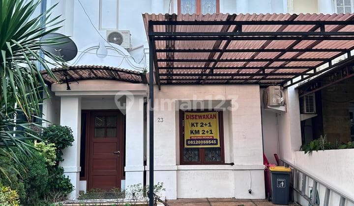 Disewakan Rumah Mungil Fully Furnished 2 Lantai, 2+1 Kamar Tidur, Siap Huni, Murah, Sudah Renovasi, Lokasi Di Raffles Hills Cibubur. Rumah SHM di Cibubur