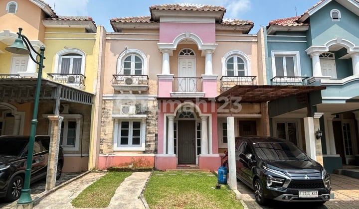 Disewakan Rumah 3kt Di Raffles Hills Cibubur, Siap Huni, 2carpot, Bebas Banjir, Lokasi Strategis , Lingkungan Asri, Baru Renovasi Rumah Bagus di Cibubur