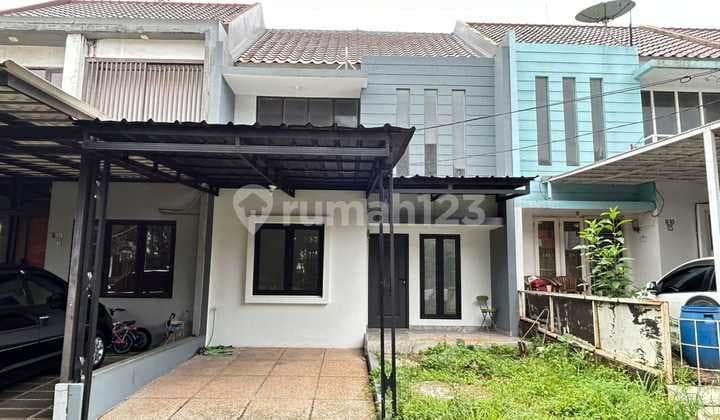 Dijual Rumah 1Lt. Lt.90 2Kt Bangunan Baru Renovasi , Lantai Granit , Toilet Baru, Siap Huni. di Raffles Hills Cibubur , Bebas Banjir , Lokasi Sangat Strategis, Dekat Akses Toll dan LRT Harjamukti, Trans Studio Cibubur . Rumah Bagus SHM di Trans Studio Mal