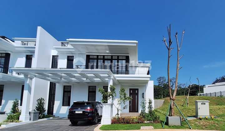 For Quick Sale New Luxury Cluster Home, 3 Floors, Fully Furnished, Corner Position, 4 Bedrooms, 252m² Land, Strategic Location in Sumarecon Bogor, Near Toll Access, Mountain View, SHM, Nice SHM House at Marketing Gallery Sumarecon, Cibanon St, Cibanon, Sukaraja, Bogor, Java.