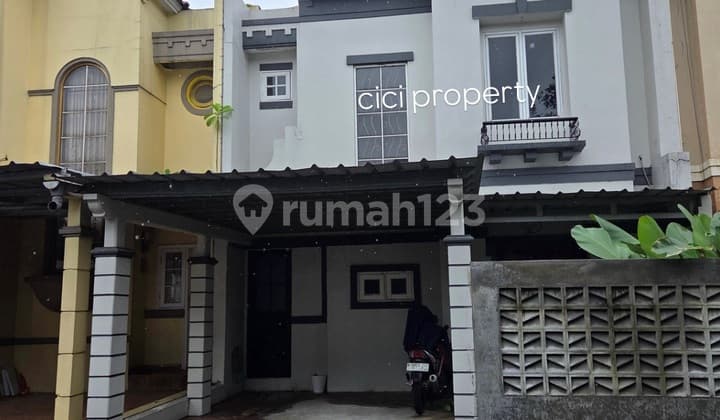 For Rent: Minimalist 3+1 Bedroom House in Raffles Hills Cibubur, Move-in Ready, Newly Renovated. Strategic Location Near LRT Harjamukti, Close to Toll Access, Schools, and Shopping Centers. Flood-Free, Great House at Trans Studio Mall Cibubur, Jl. Alternatif Cibubur No.2