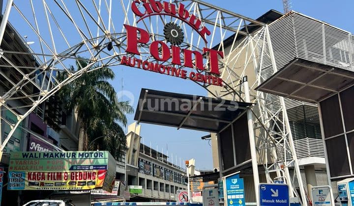 For Sale Fast 3-Storey Shop House in Cibubur Point Automotive Center, Move-In Ready, Good Condition, SHM, Strategic Location in Cibubur, Near Toll Road, Near LRT, Near Shopping Center. Shop House, Negotiable Price! Shop House in Cibubur Point Automotive Centre, Jl. Alternatif Cibubur.