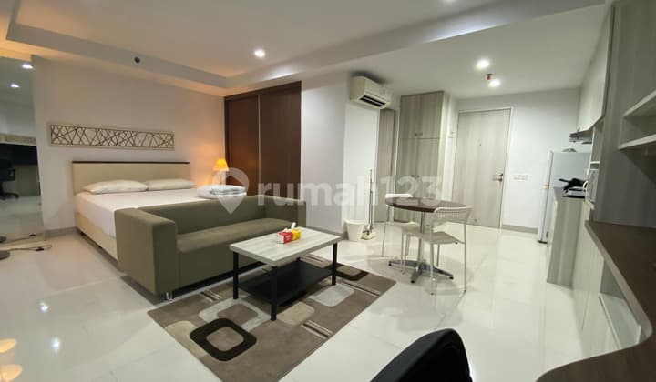 Disewakan Apartemen Azalea Suites Fully Furnished , Minimal Sewa 3 Bulan, Bagus, Rapi, Siap Huni, Lokasi Strategis Di Lippo Cikarang Jawa Barat, Apartment 1 BR Bagus Furnished