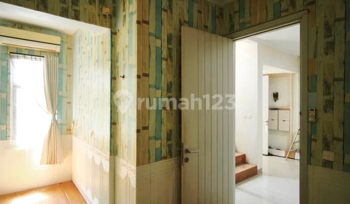 Beautiful House 2 Living Floors, Ready to Occupy, Strategic Location in Cosmo The Icon Cluster